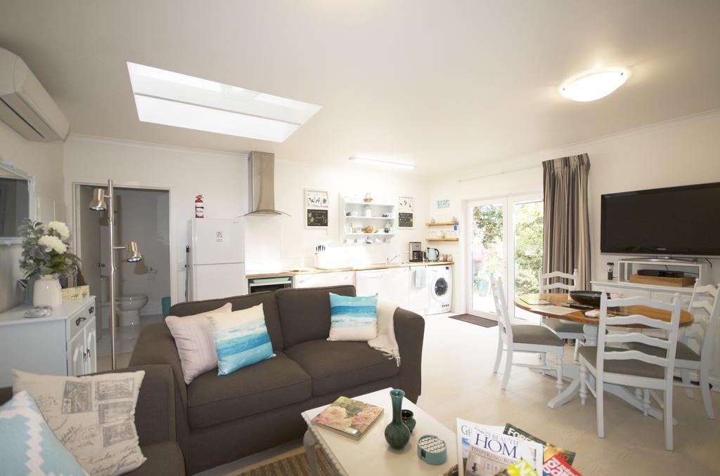 Castlewood Cottage Company Bay Extérieur photo